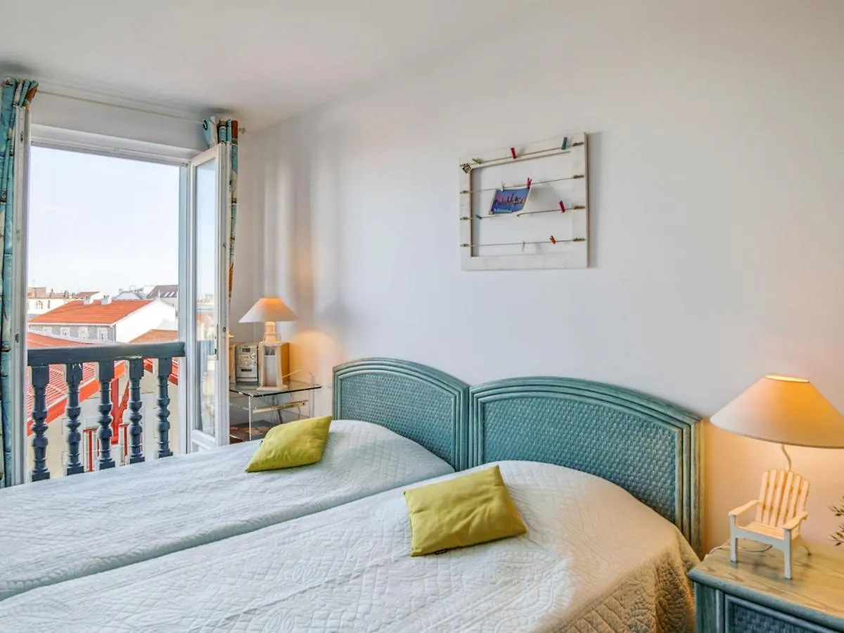 Apartment Les Montgolfieres By Interhome Biarritz